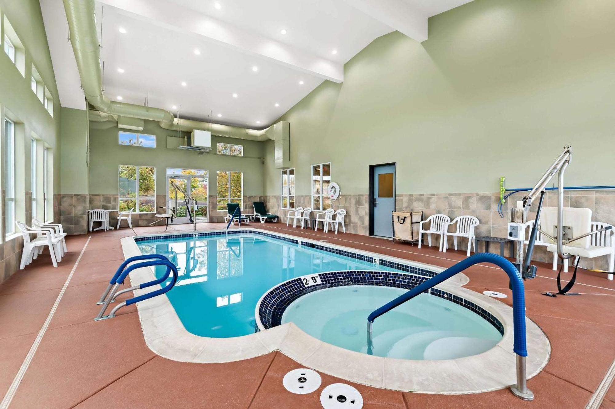 Comfort Inn & Suites Creswell Εξωτερικό φωτογραφία